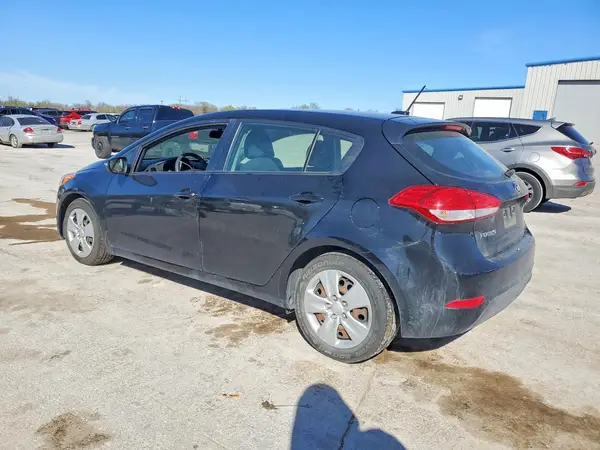 KNAFK5A86G5585201 2016 KIA FORTE - Image 2