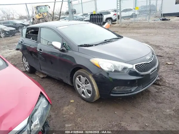 KNAFK5A86G5596991 2016 KIA FORTE - Image 1