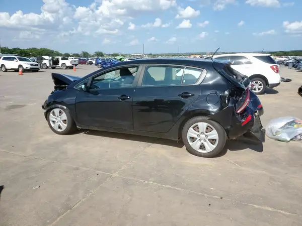 KNAFK5A86G5617676 2016 KIA FORTE - Image 2