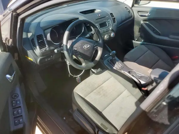 KNAFK5A86G5617676 2016 KIA FORTE - Image 8