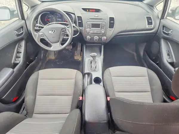 KNAFK5A86G5621579 2016 KIA FORTE - Image 8