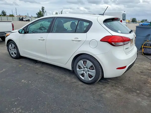 KNAFK5A86G5636616 2016 KIA FORTE - Image 2