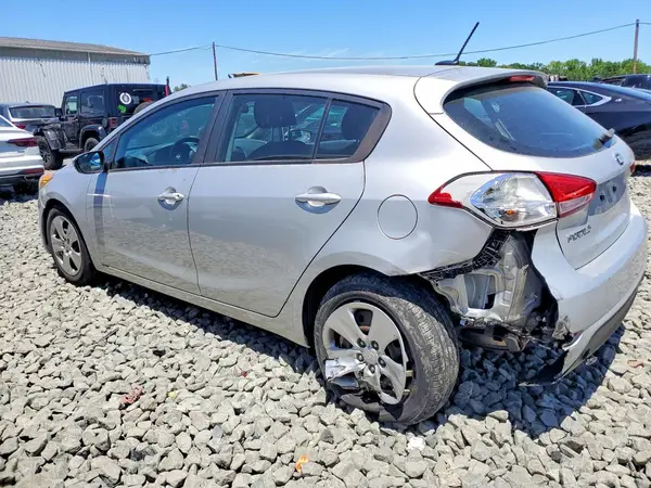 KNAFK5A86G5644943 2016 KIA FORTE - Image 2