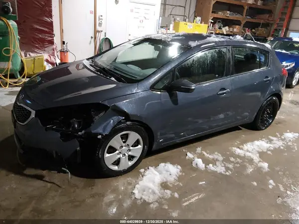 KNAFK5A86G5648717 2016 KIA FORTE - Image 2