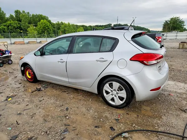 KNAFK5A86G5659393 2016 KIA FORTE - Image 2