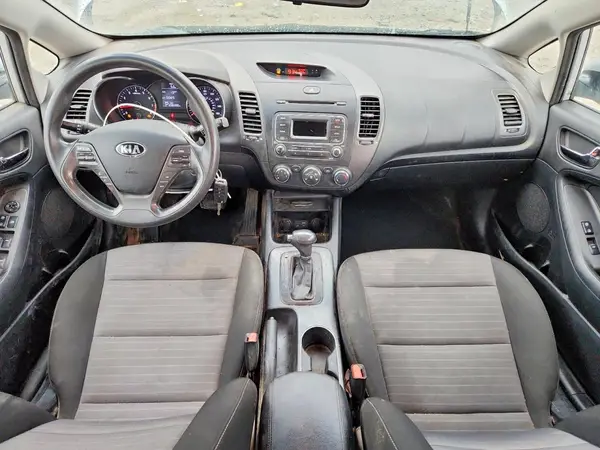 KNAFK5A86G5659393 2016 KIA FORTE - Image 8