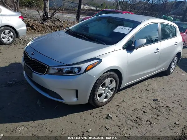 KNAFK5A86H5667298 2017 KIA FORTE - Image 2