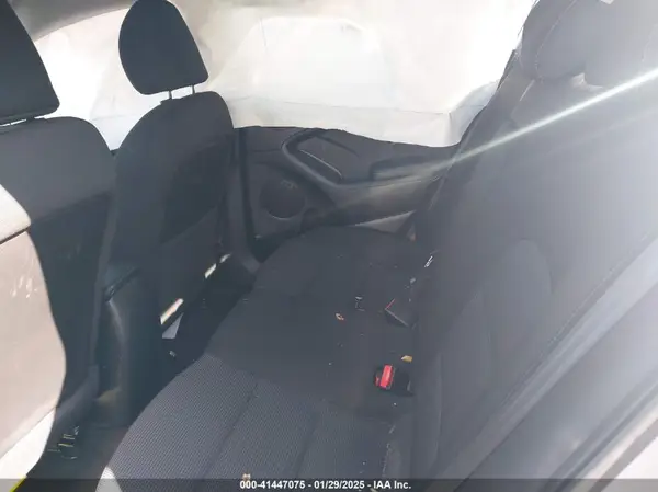 KNAFK5A86H5667298 2017 KIA FORTE - Image 8