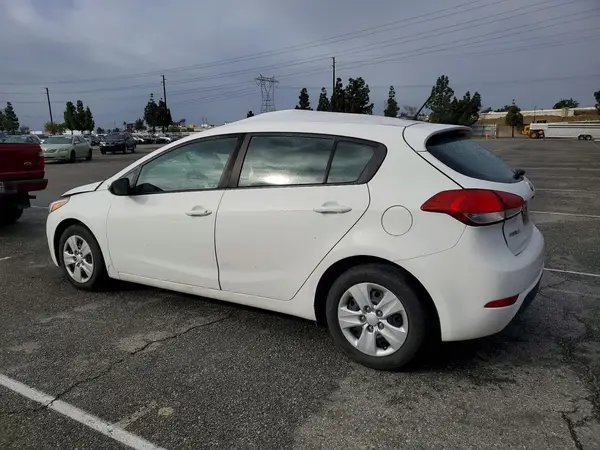 KNAFK5A86H5668144 2017 KIA FORTE - Image 2