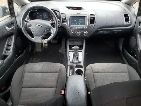 KNAFK5A86H5674526 2017 KIA FORTE - Image 8
