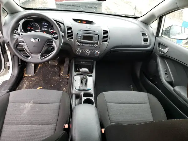 KNAFK5A86H5680388 2017 KIA FORTE - Image 8