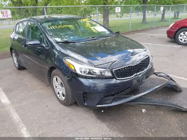 KNAFK5A86H5684389 2017 KIA FORTE - Image 1