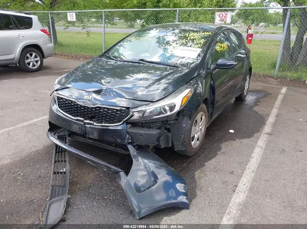 KNAFK5A86H5684389 2017 KIA FORTE - Image 2