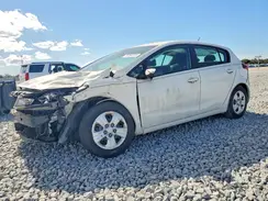 KNAFK5A86H5685333 2017 KIA FORTE