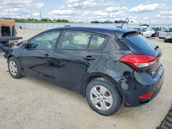 KNAFK5A86H5688944 2017 KIA FORTE - Image 2