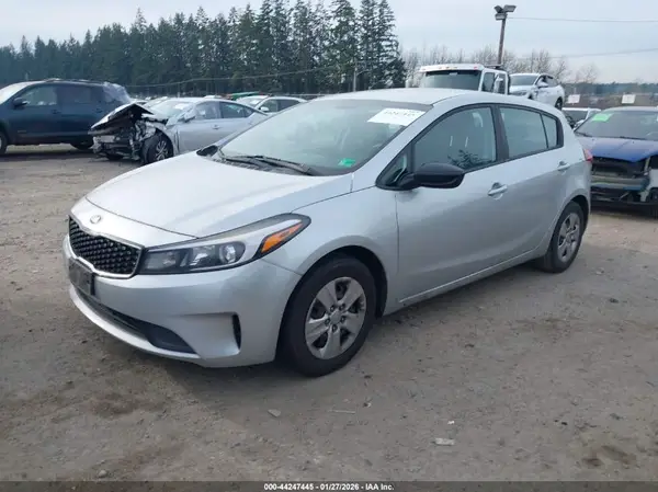 KNAFK5A86H5694923 2017 KIA FORTE - Image 2