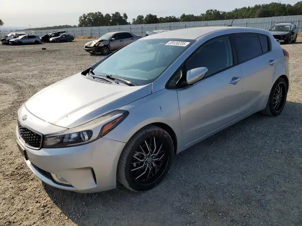KNAFK5A86H5706701 2017 KIA FORTE - Image 1