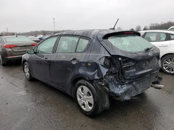 KNAFK5A86H5714023 2017 KIA FORTE - Image 2