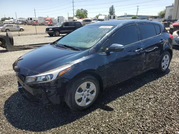 KNAFK5A86J5773739 2018 KIA FORTE - Image 1