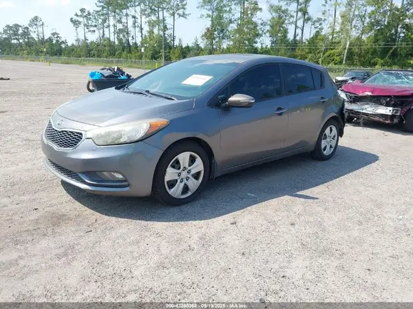 KNAFK5A87G5526268 2016 KIA FORTE - Image 2