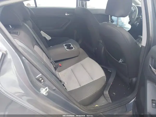KNAFK5A87G5548657 2016 KIA FORTE - Image 8