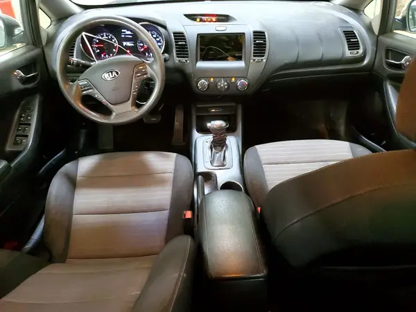KNAFK5A87G5585451 2016 KIA FORTE - Image 8