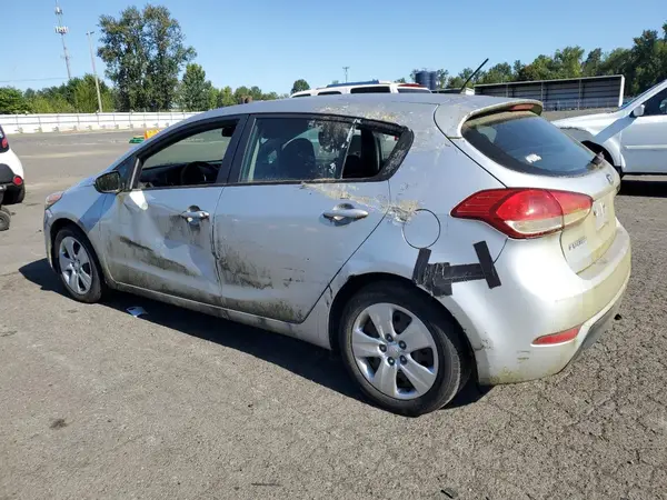 KNAFK5A87G5588544 2016 KIA FORTE - Image 2