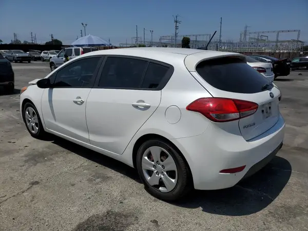 KNAFK5A87G5604709 2016 KIA FORTE - Image 2