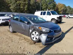 KNAFK5A87G5617802 2016 KIA FORTE