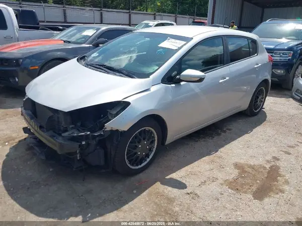 KNAFK5A87G5621512 2016 KIA FORTE - Image 2