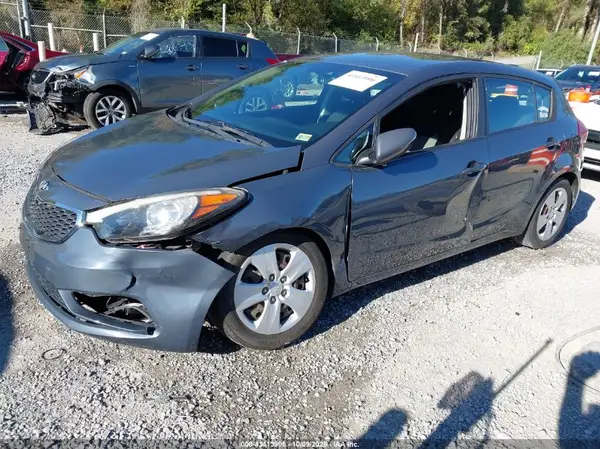 KNAFK5A87G5622448 2016 KIA FORTE - Image 2