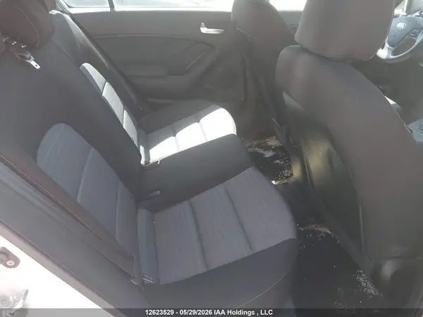 KNAFK5A87G5625964 2016 KIA FORTE - Image 8
