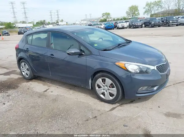 KNAFK5A87G5659502 2016 KIA FORTE - Image 1