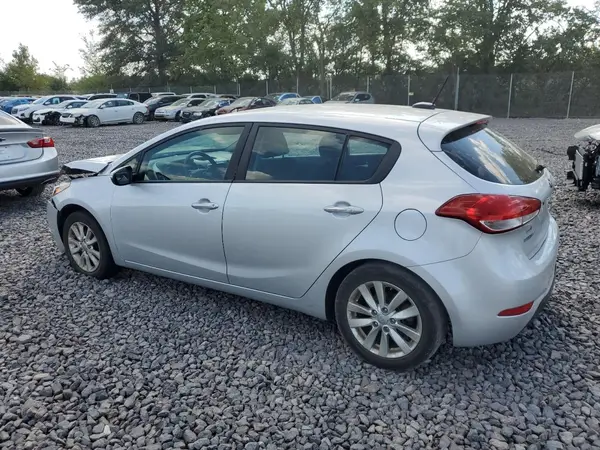 KNAFK5A87H5669612 2017 KIA FORTE - Image 2