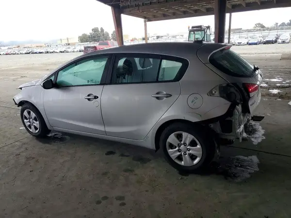KNAFK5A87H5670940 2017 KIA FORTE - Image 2