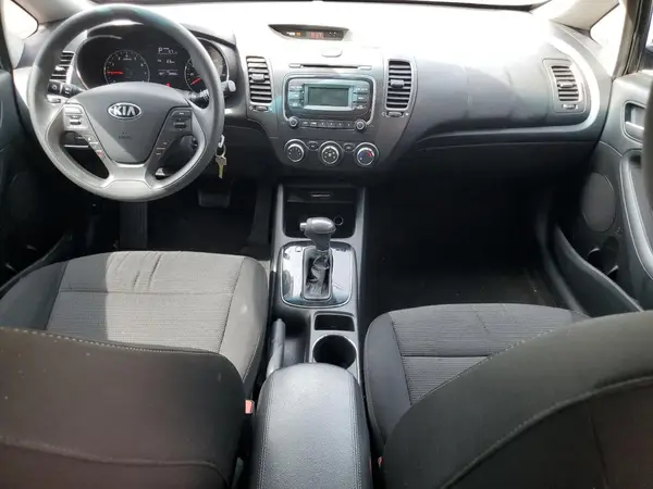 KNAFK5A87H5673000 2017 KIA FORTE - Image 8