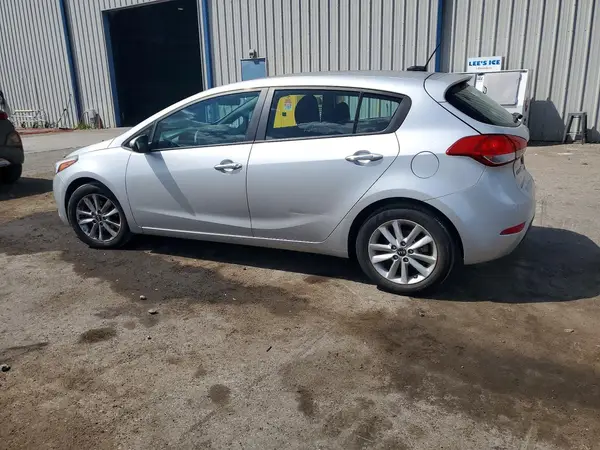 KNAFK5A87H5673546 2017 KIA FORTE - Image 2
