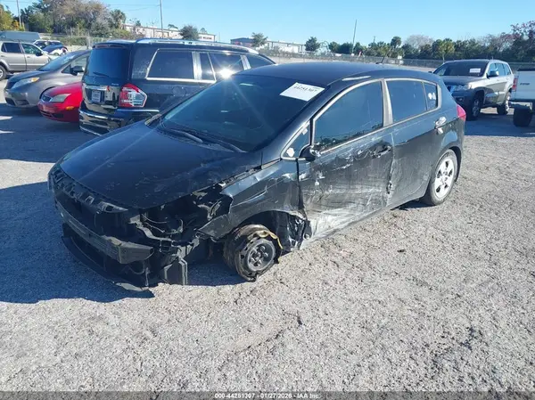 KNAFK5A87H5678150 2017 KIA FORTE - Image 2
