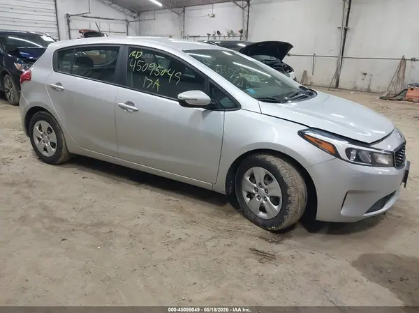 KNAFK5A87H5683378 2017 KIA FORTE - Image 1