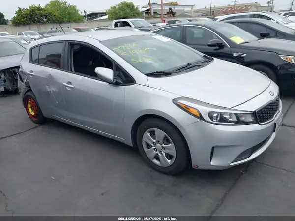 KNAFK5A87H5697359 2017 KIA FORTE - Image 1