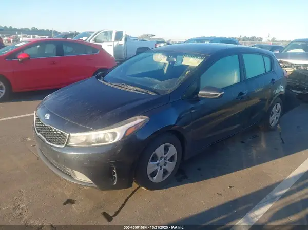 KNAFK5A87H5699824 2017 KIA FORTE - Image 2