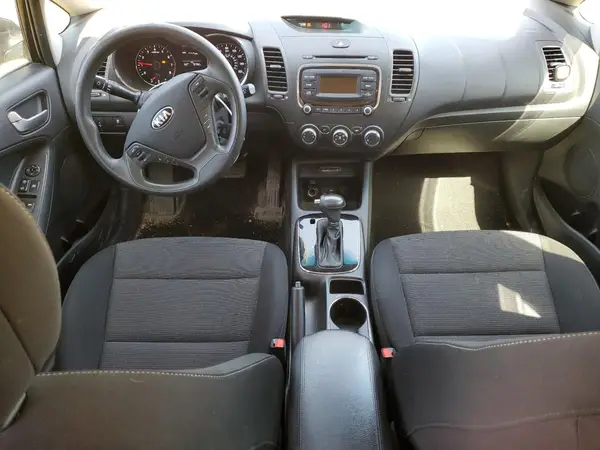 KNAFK5A87J5747652 2018 KIA FORTE - Image 8