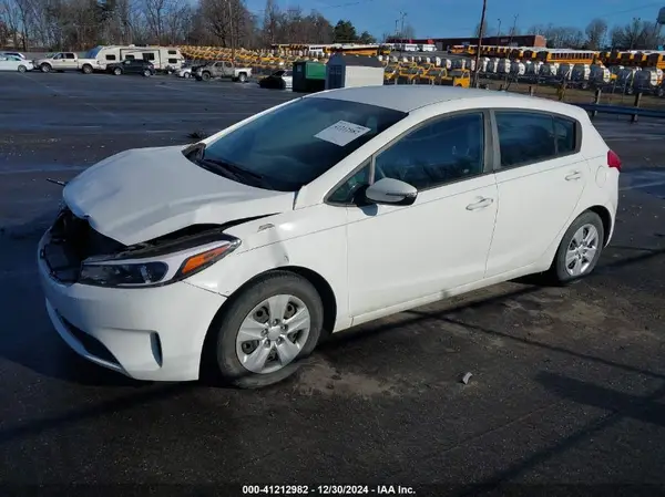 KNAFK5A87J5772972 2018 KIA FORTE - Image 2