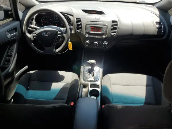 KNAFK5A87J5773393 2018 KIA FORTE - Image 8