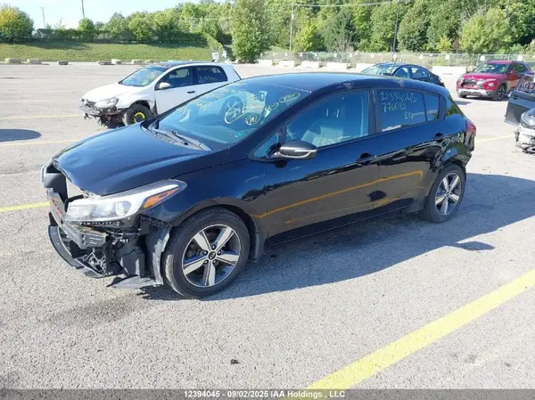 KNAFK5A87J5776682 2018 KIA FORTE - Image 2