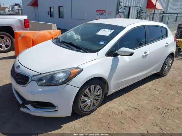 KNAFK5A88G5527090 2016 KIA FORTE - Image 2