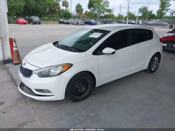 KNAFK5A88G5547968 2016 KIA FORTE - Image 2