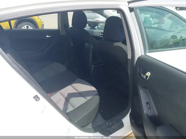 KNAFK5A88G5548005 2016 KIA FORTE - Image 8