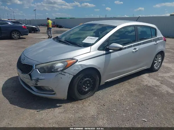 KNAFK5A88G5575611 2016 KIA FORTE - Image 2