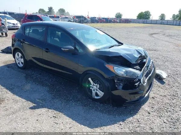 KNAFK5A88G5576578 2016 KIA FORTE - Image 1